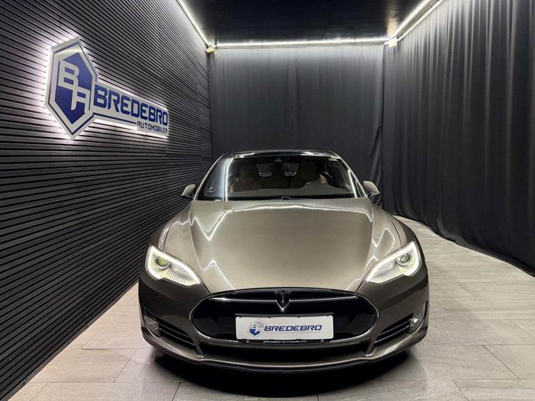 Tesla Model S 70D