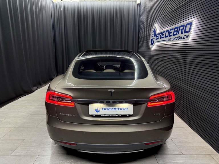 Tesla Model S 70D