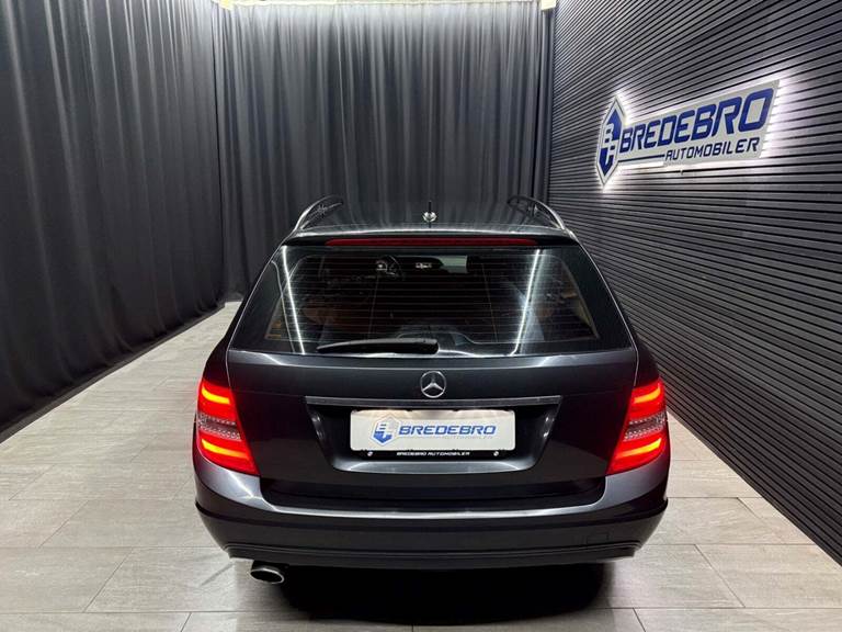 Mercedes C220 2,2 CDi AMG Line stc. aut.