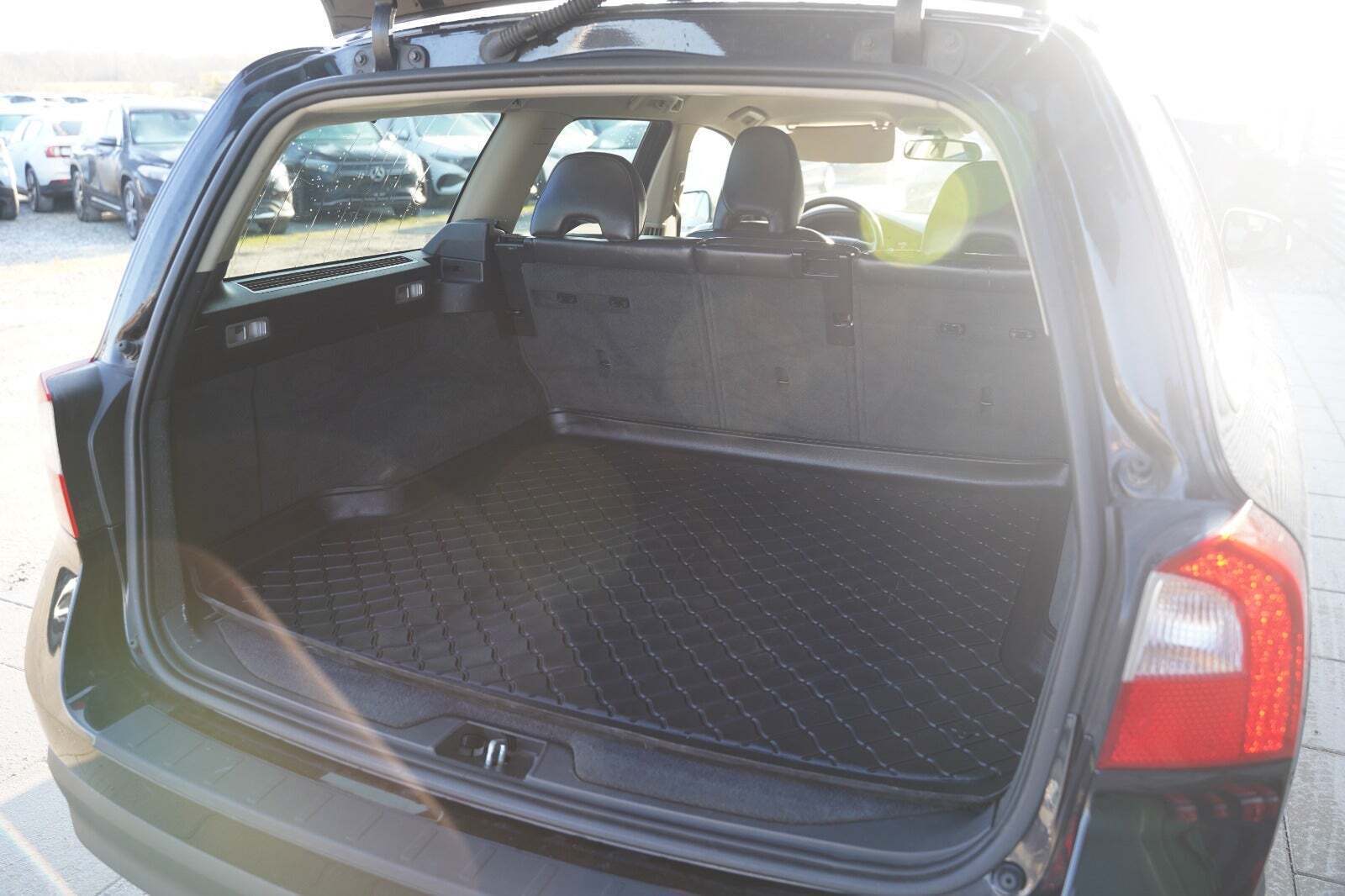 Sort Volvo V70 fra 2008