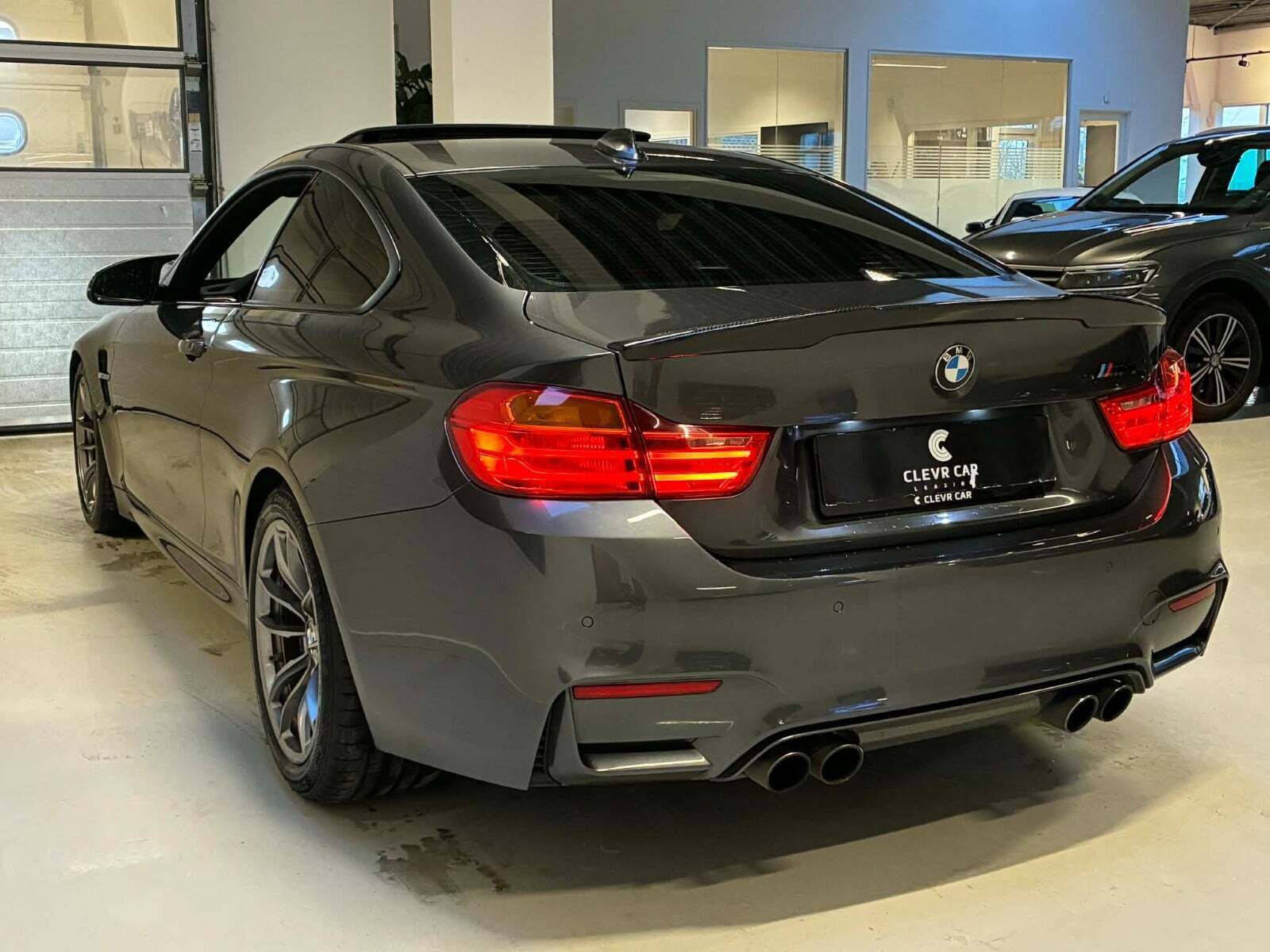 Grå BMW M4 fra 2014