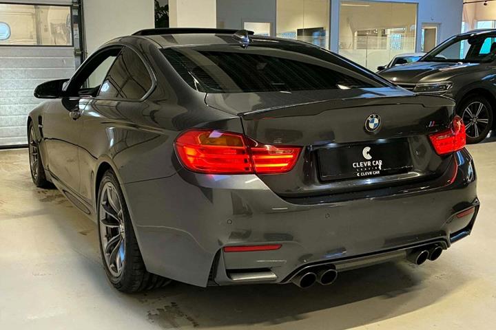 Grå BMW M4 fra 2014
