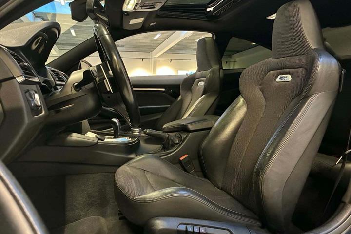 Grå BMW M4 fra 2014