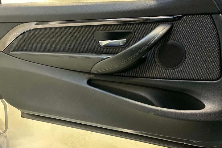 Grå BMW M4 fra 2014
