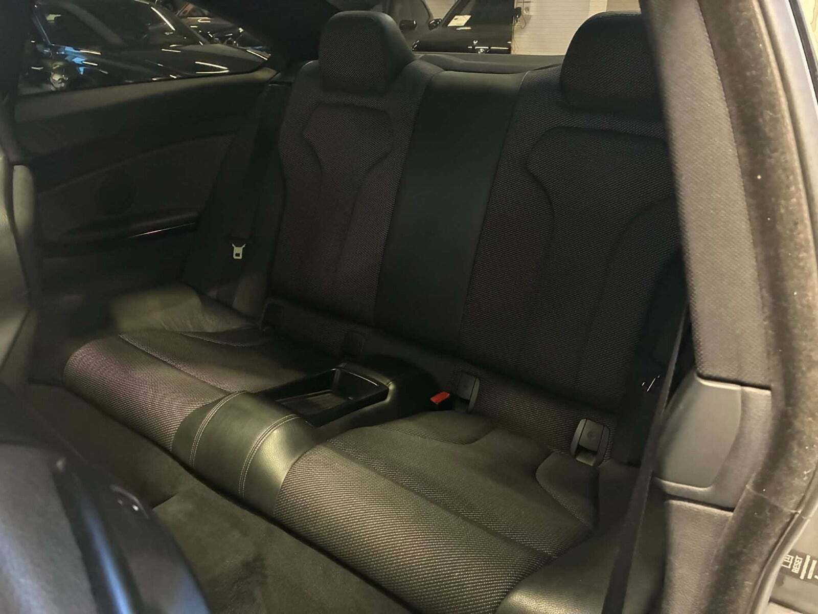 Grå BMW M4 fra 2014