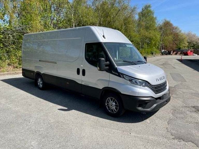 Iveco Daily 2,3 35S16 16m³ Van AG8