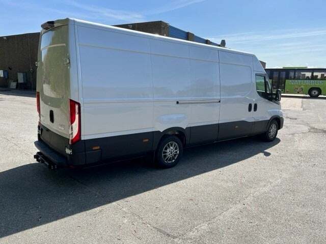 Iveco Daily 2,3 35S16 16m³ Van AG8