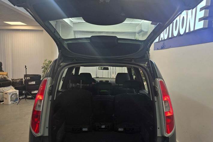 Grøn Skoda Roomster fra 2006