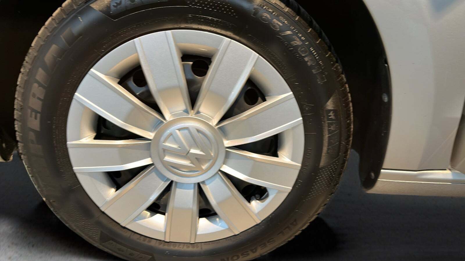 Grå VW E-UP! fra 2021