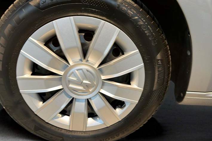 Grå VW E-UP! fra 2021