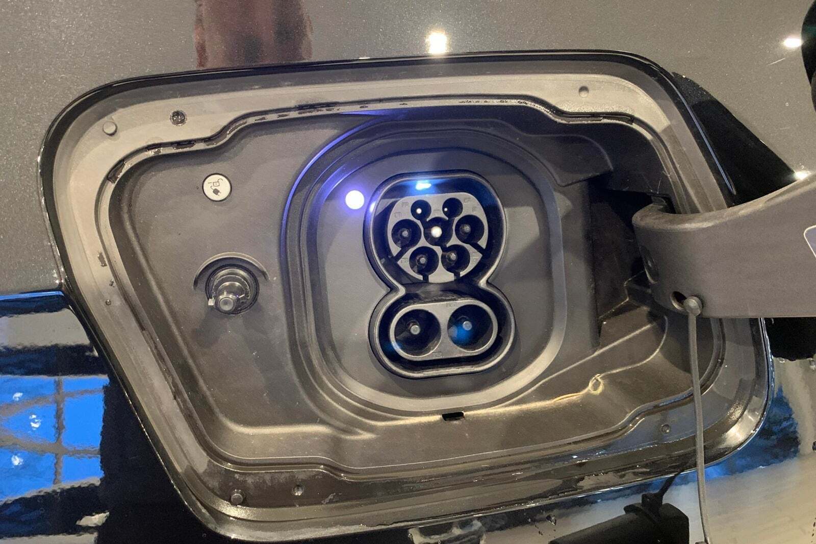 Sort BMW i5 fra 2024