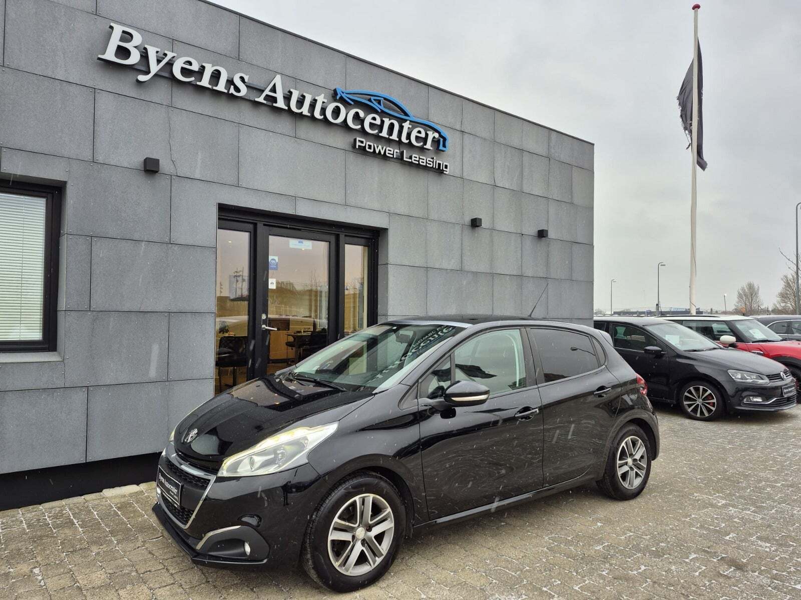 Peugeot 208 1,2 VTi 82 Allure Sky