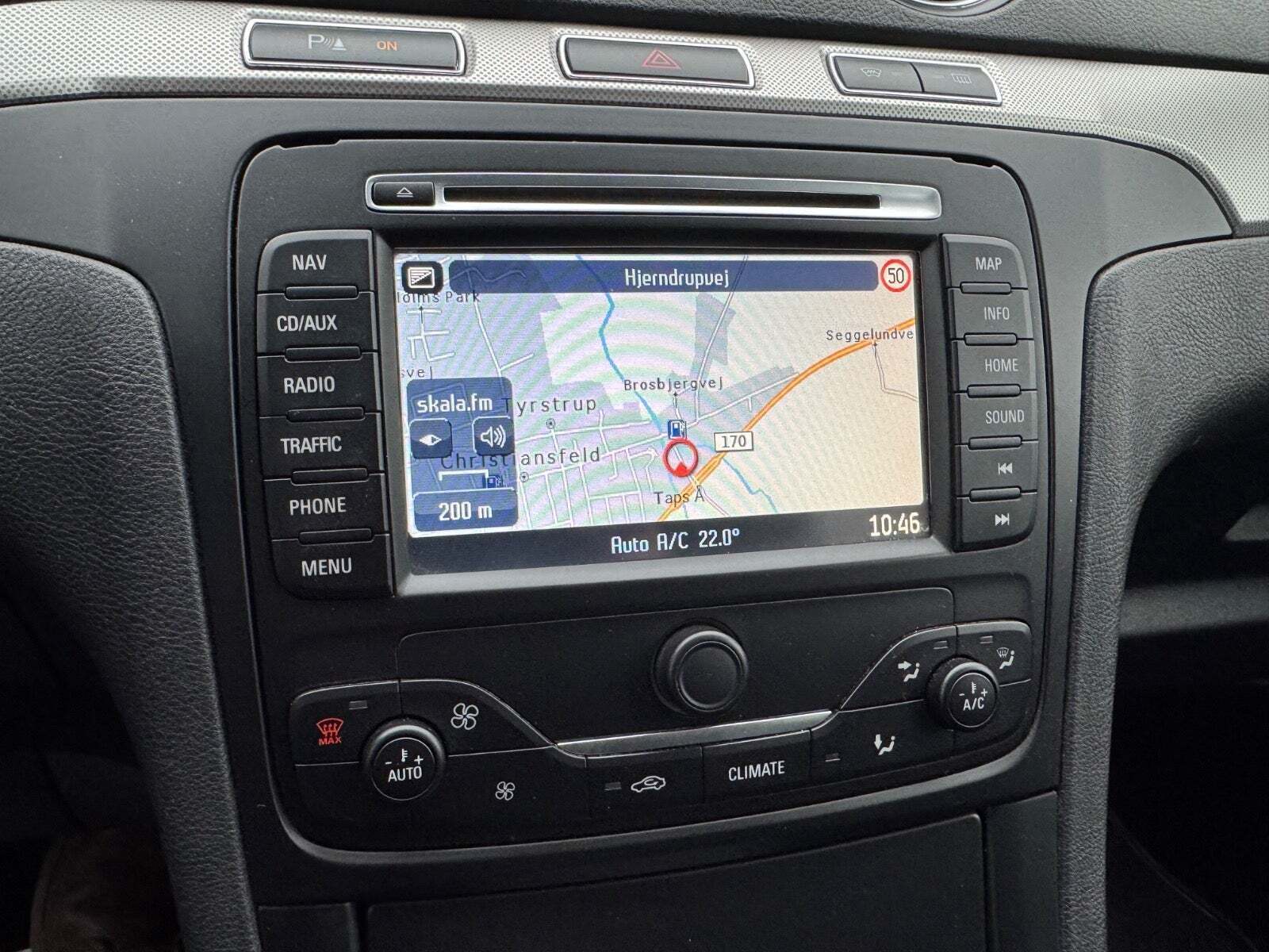 Hvid Ford S-MAX fra 2014