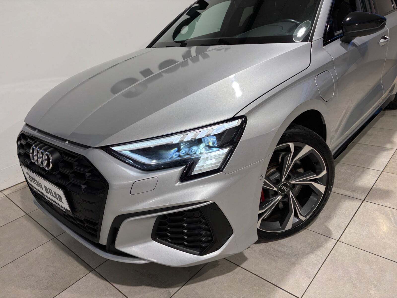 Grå Audi A3 fra 2021