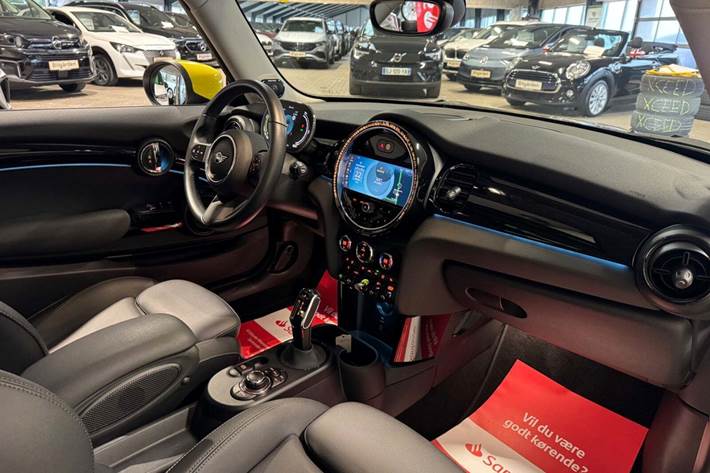 Sølv Mini Cooper SE fra 2023