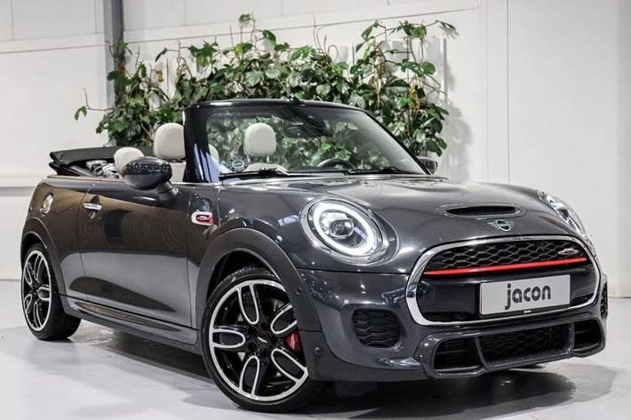 Grå Mini Cooper S fra 2021