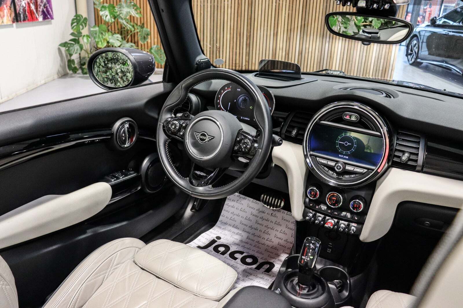 Grå Mini Cooper S fra 2021