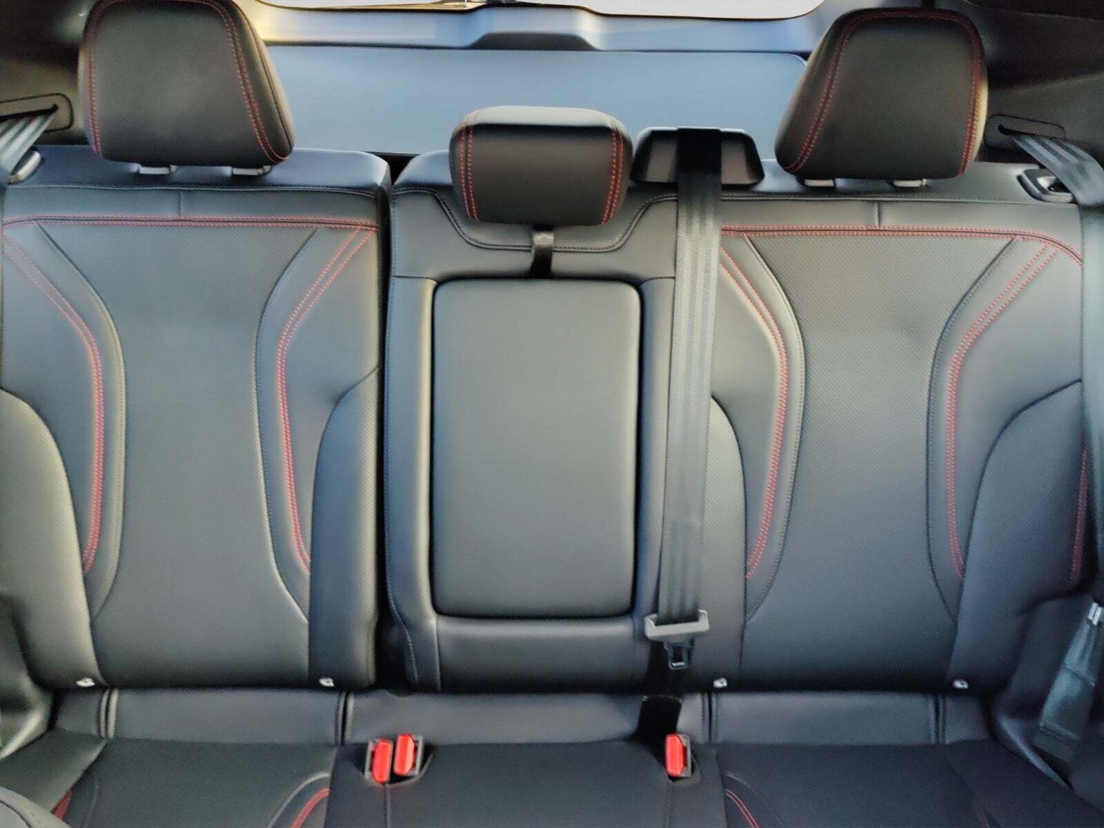 Rød Ford Mustang Mach-E fra 2024