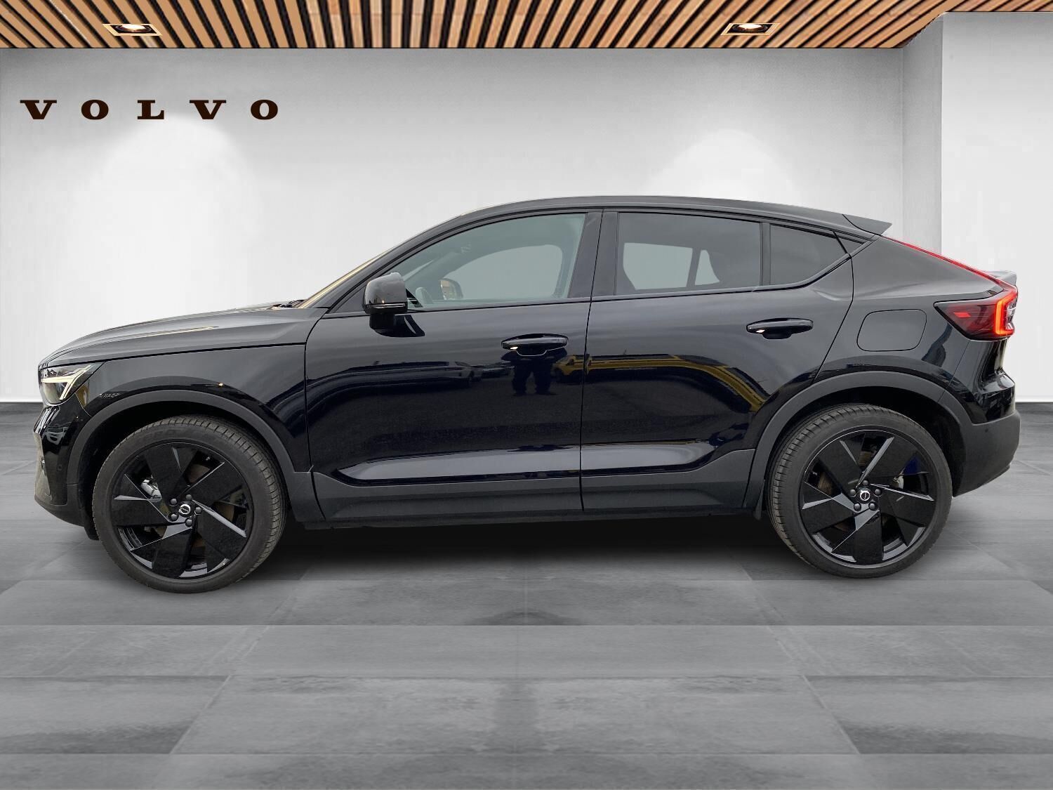 Volvo EC40 Single Motor Extended Range Black Edition 252HK 5d Aut.