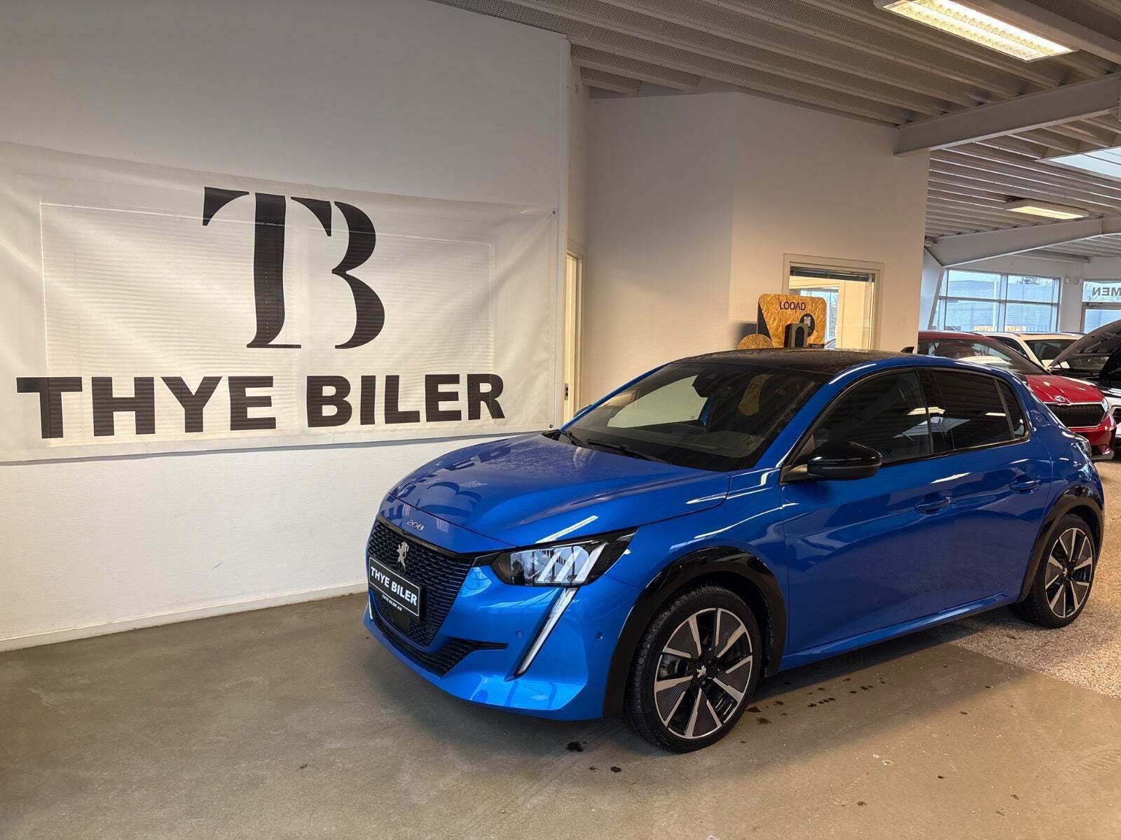 Peugeot e-208 50 GT Sky