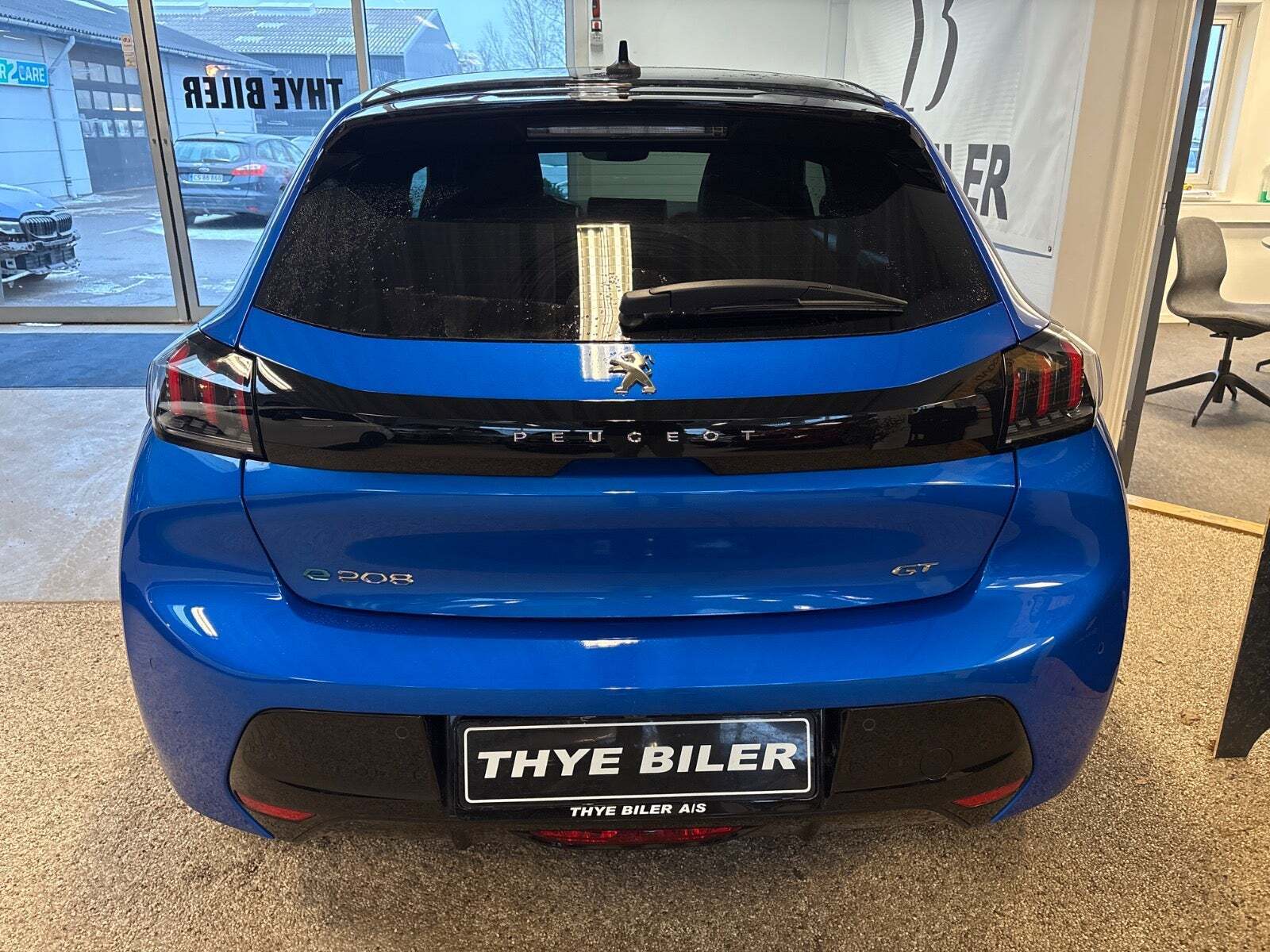 Peugeot e-208 50 GT Sky