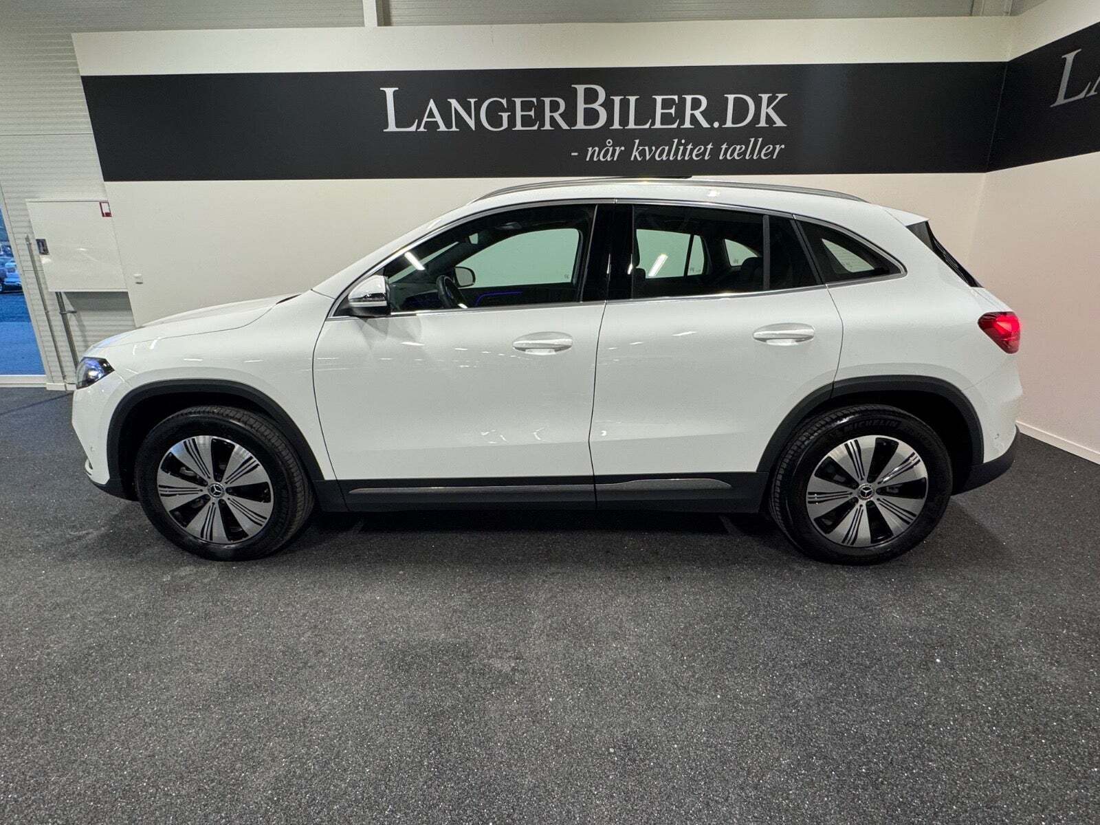 Mercedes EQA300 Progressive 4Matic