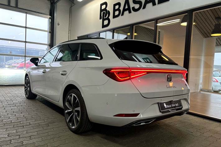 Hvid Seat Leon fra 2020
