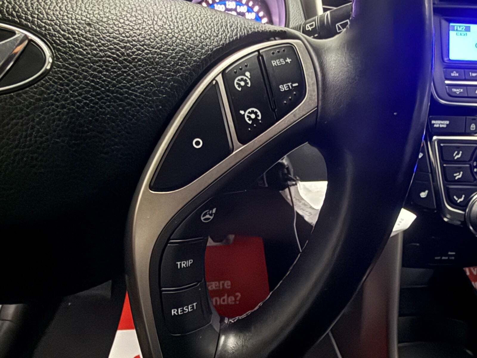 Grå Hyundai i30 fra 2014