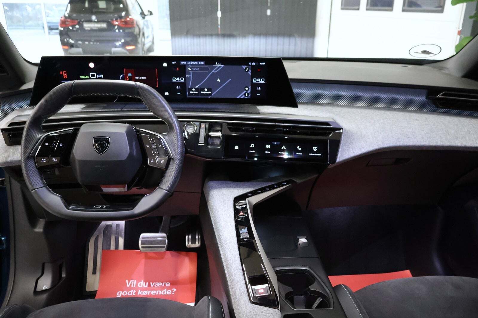 Peugeot e-3008 77 GT