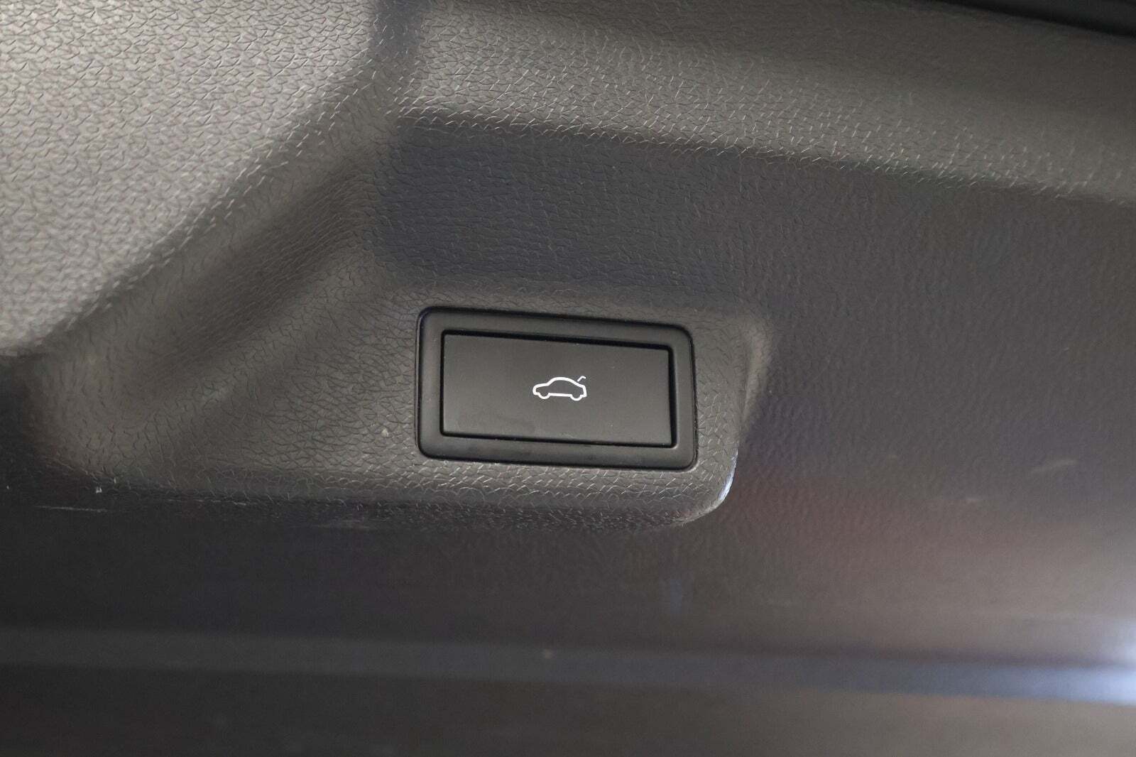 Sort VW ID.Buzz fra 2023