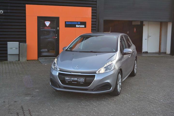 Sølv Peugeot 208 fra 2019