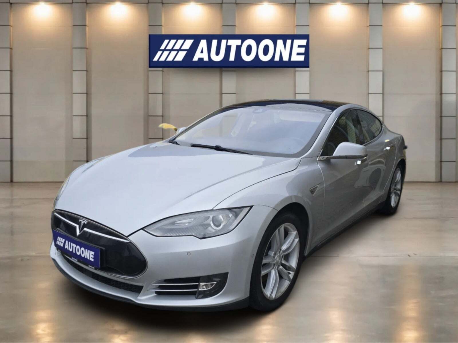 Tesla Model S 85