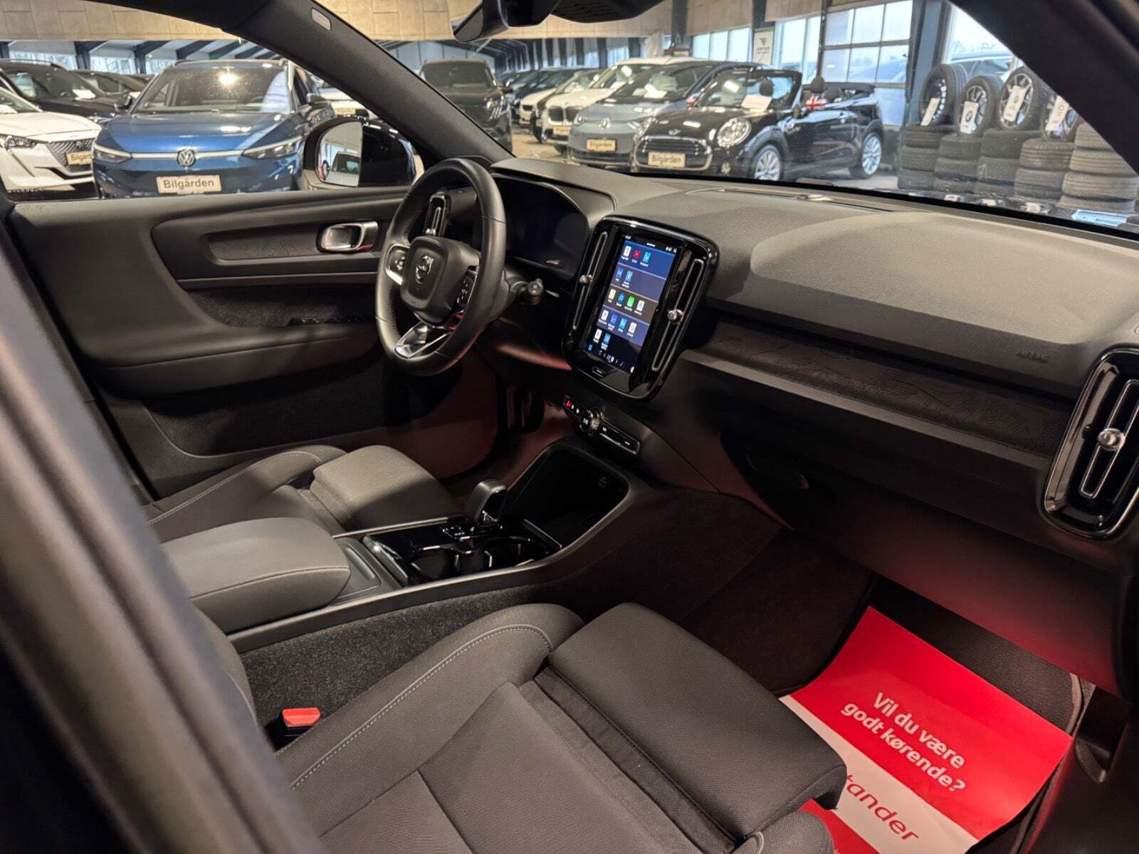 Sort Volvo XC40 fra 2023