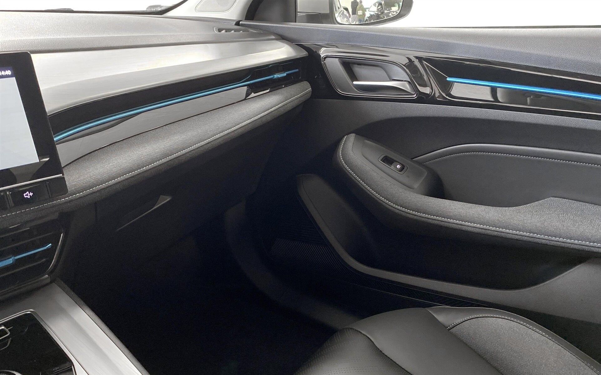 Grå MG MG5 Electric fra 2023