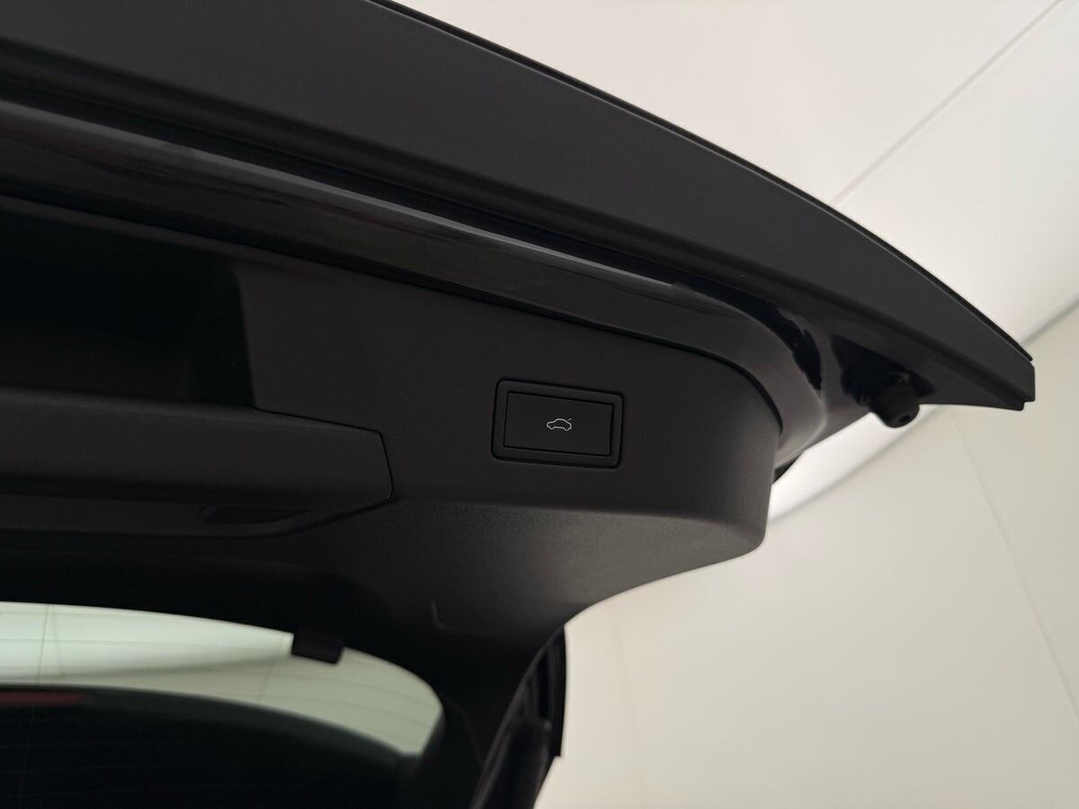 Grå VW ID.4 fra 2021