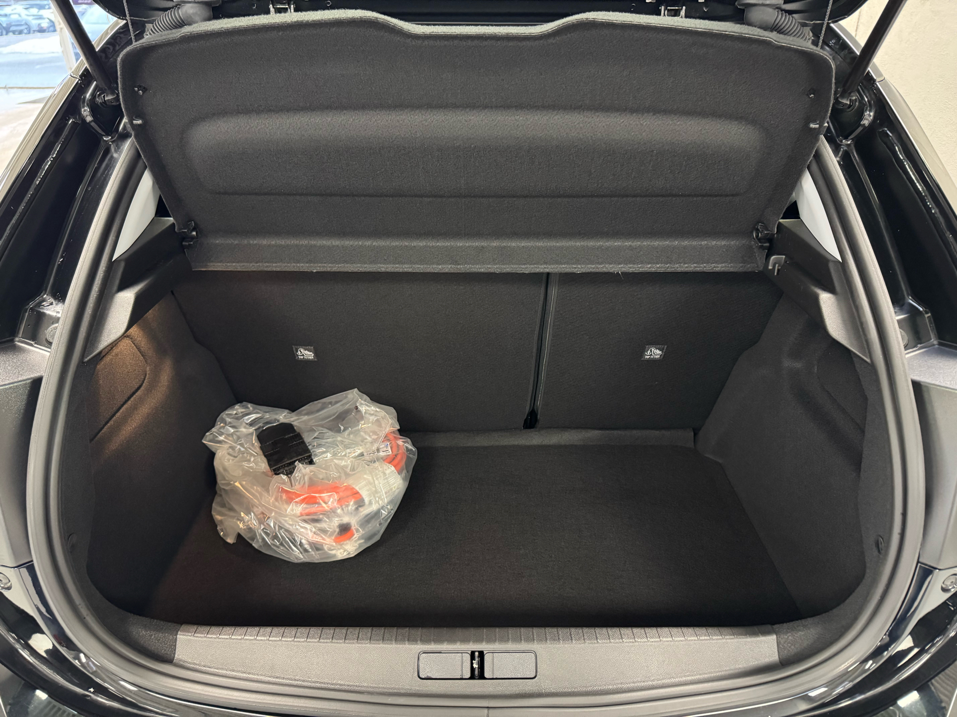 Sort Opel Corsa-e fra 2023