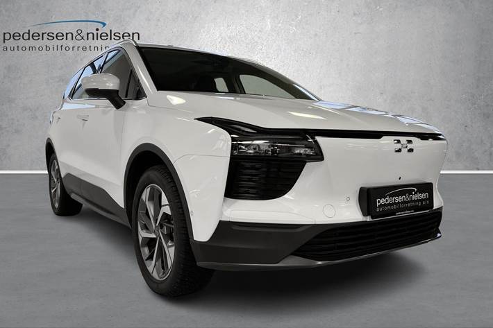 Hvid Aiways U5 fra 2020 set udefra