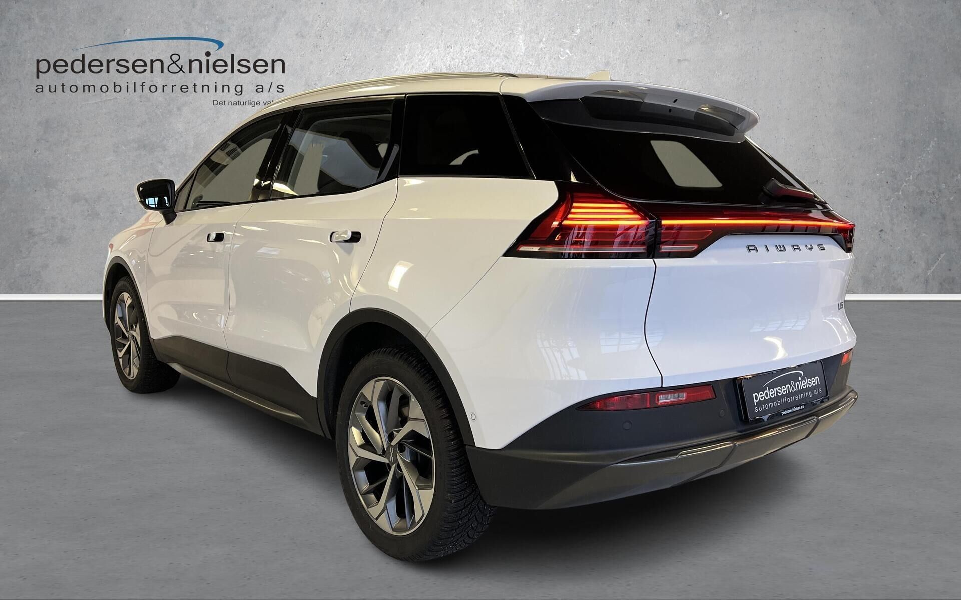 Aiways U5 EL Premium 204HK 5d Aut.