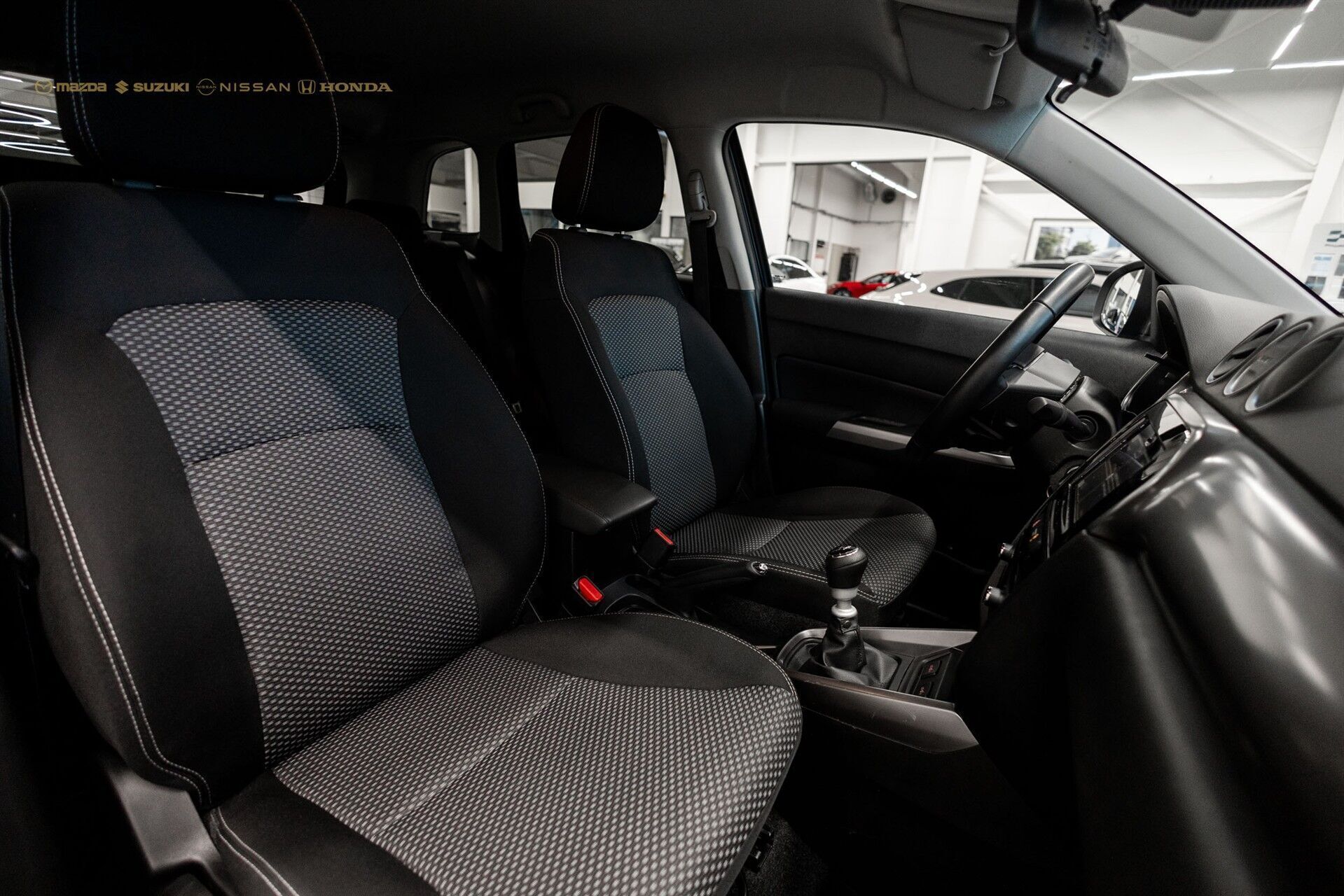 Blå Suzuki Vitara fra 2024