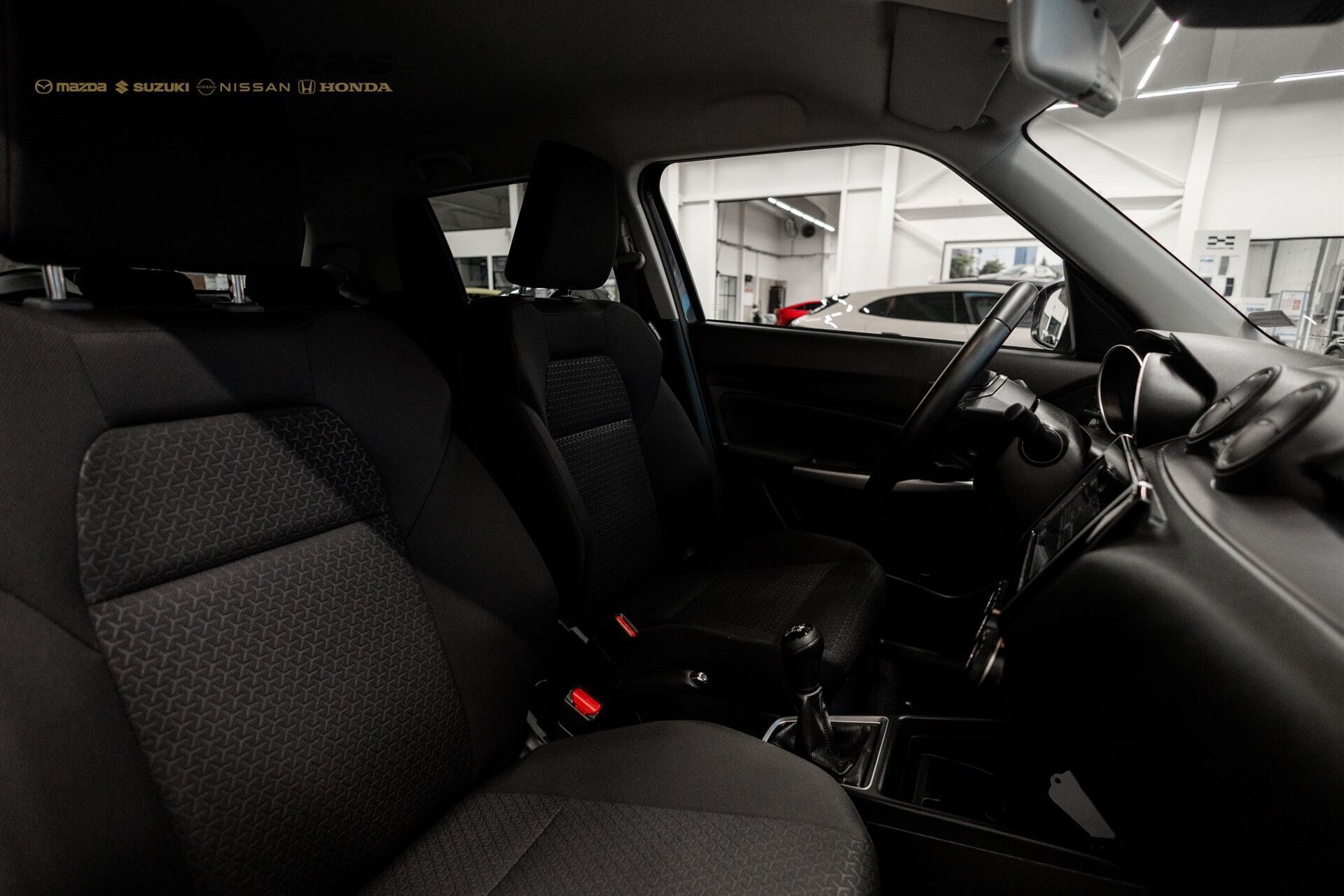 Grå Suzuki Swift fra 2021