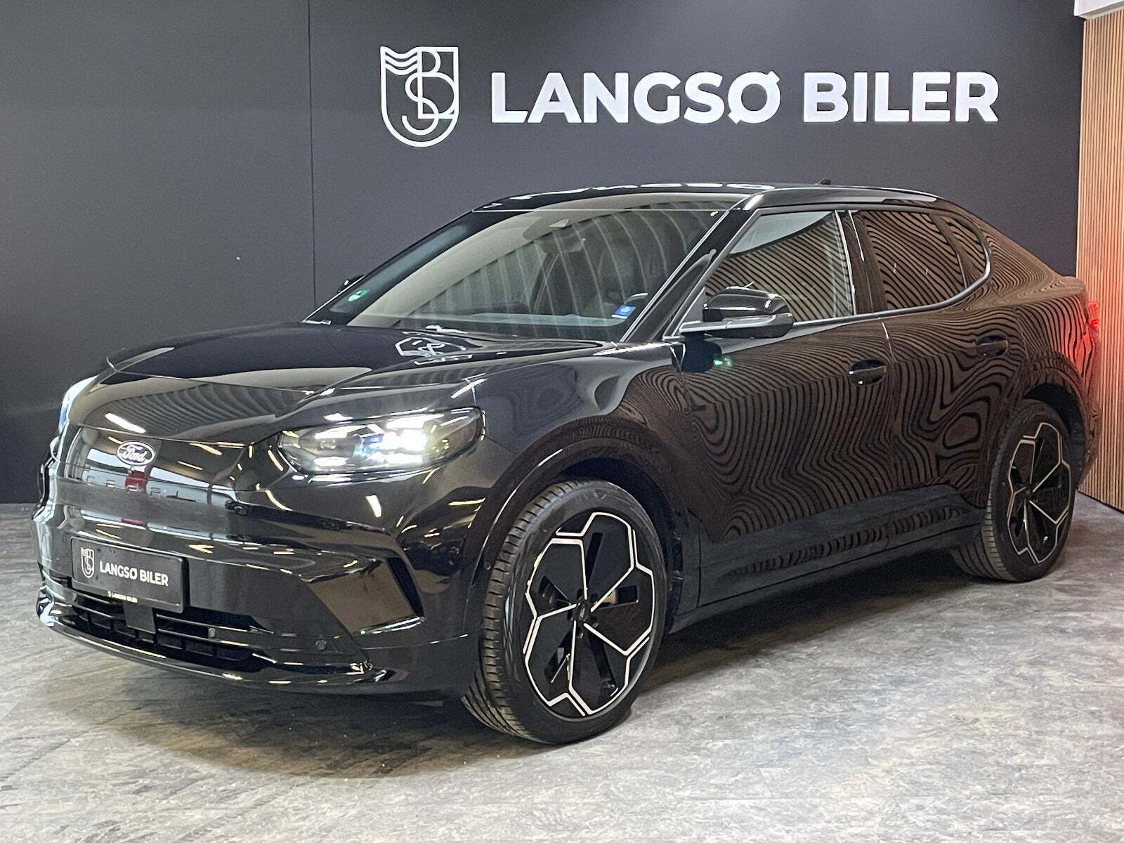 Ford Capri 77 Premium Extended Range