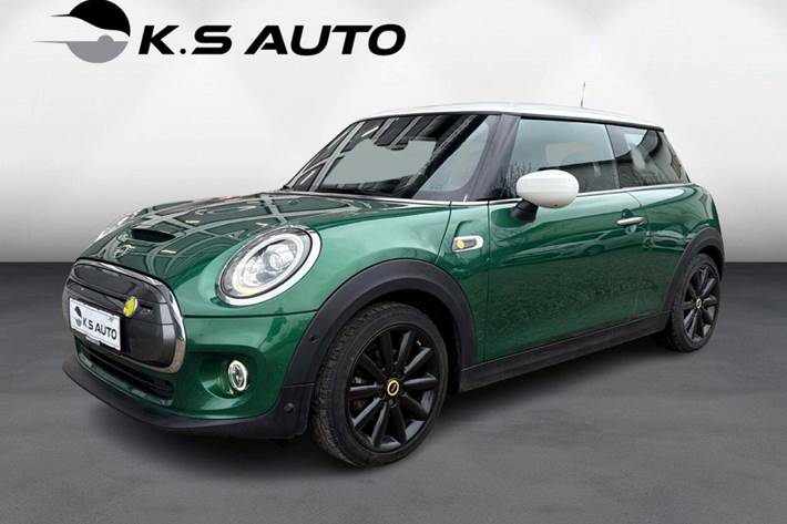 Grøn Mini Cooper SE fra 2021 set udefra