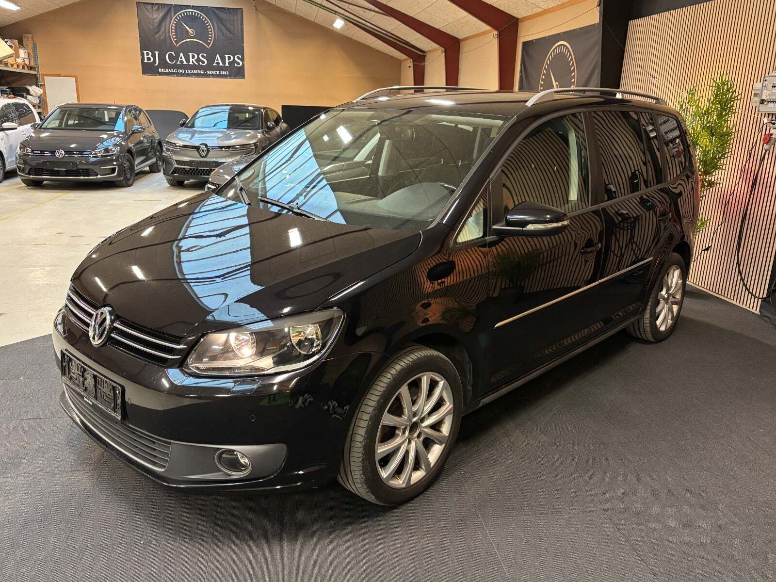 VW Touran 2,0 TDi 140 Highline DSG BMT 7prs