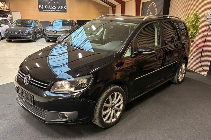 Sort VW Touran fra 2015