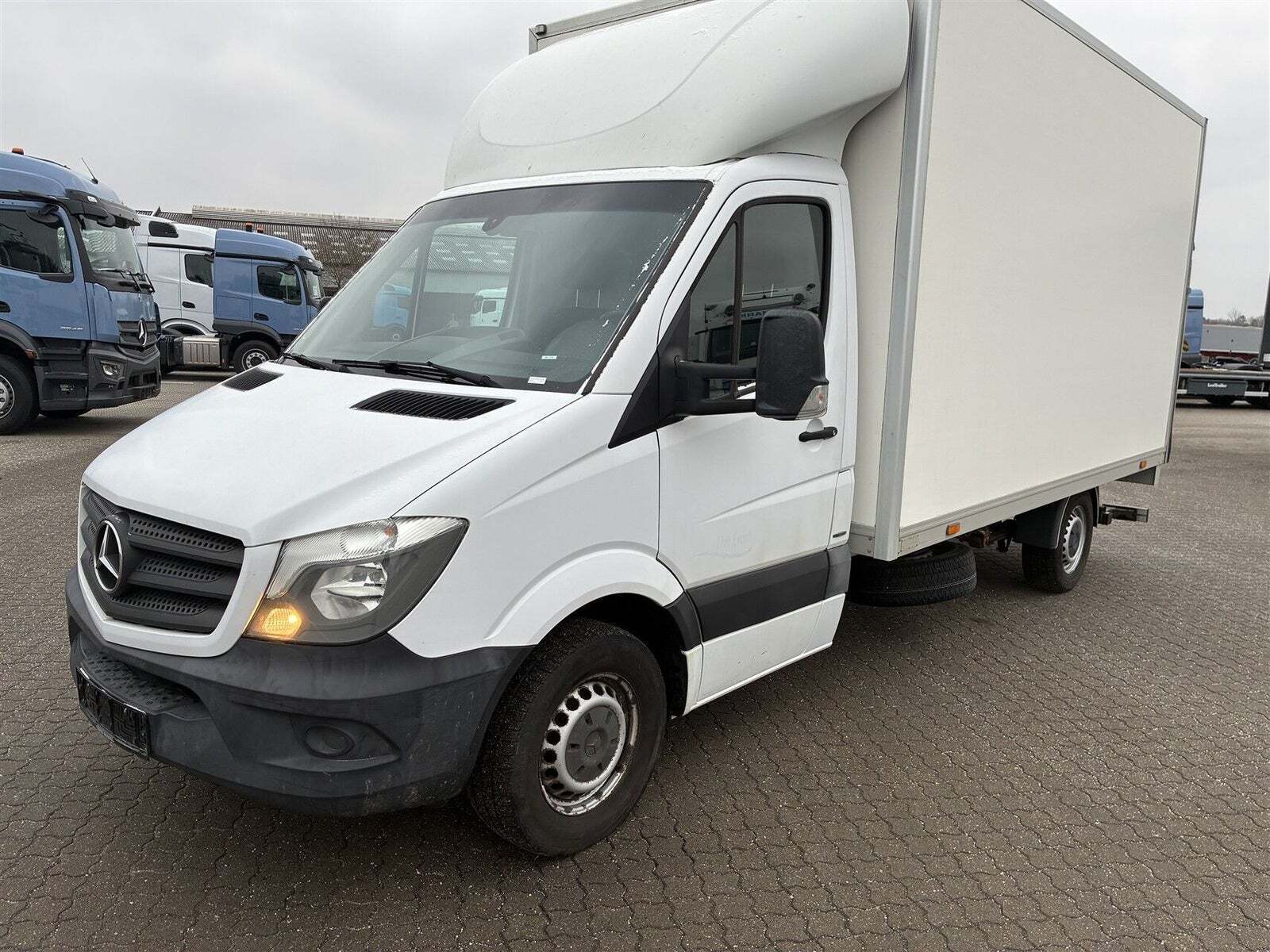 Mercedes Sprinter 316 2,2 CDi Alukasse m/lift aut.