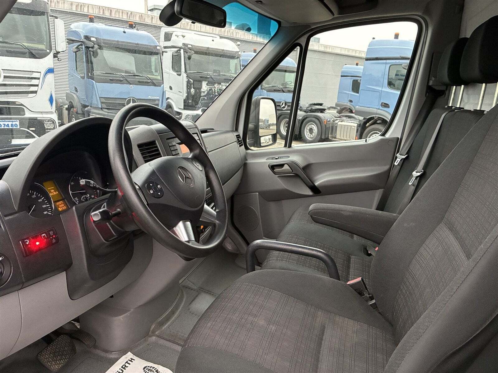 Mercedes Sprinter 316 2,2 CDi Alukasse m/lift aut.