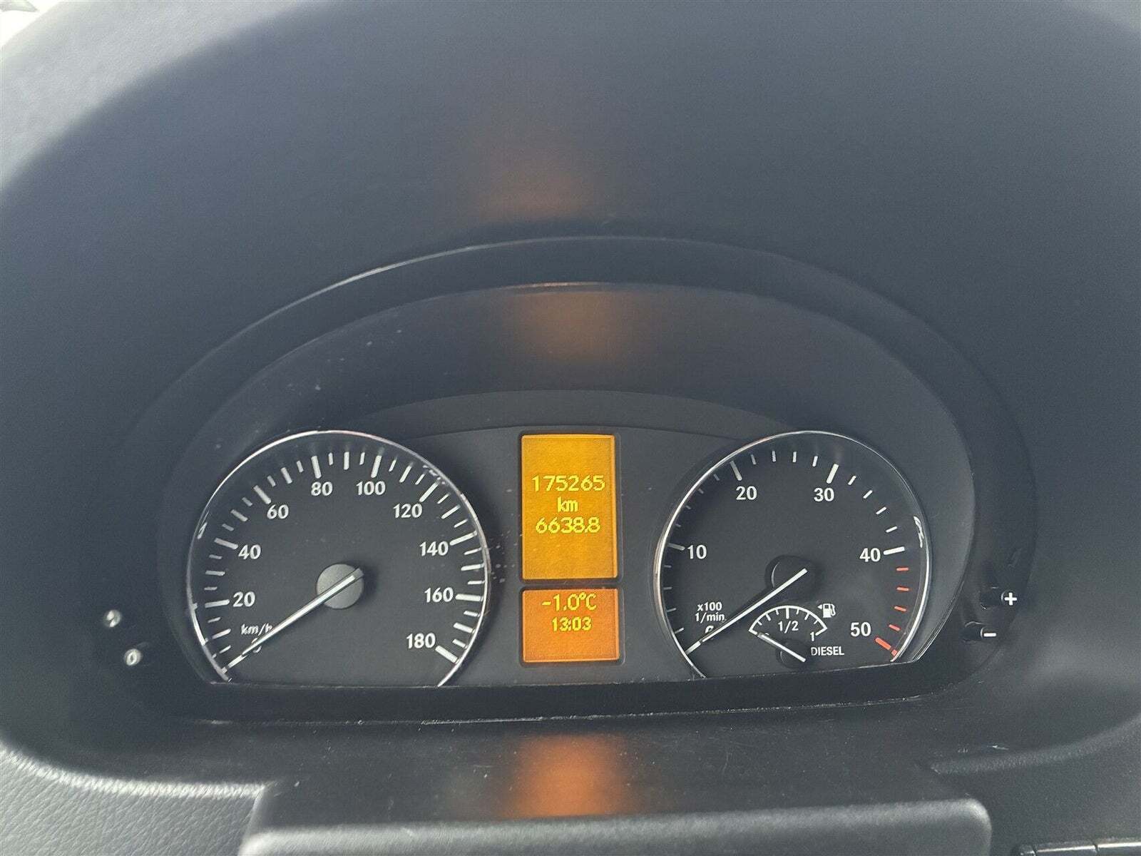 Hvid Mercedes Sprinter 316 fra 2017