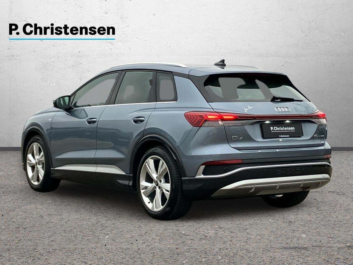 Blå Audi Q4 e-tron fra 2022