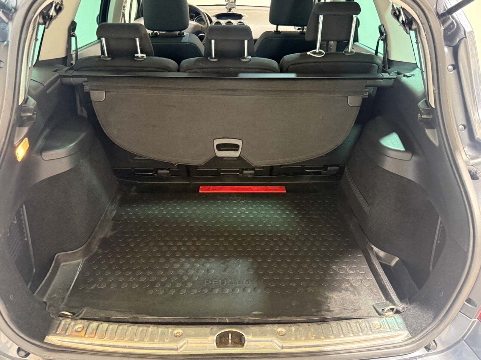 Sort Peugeot 308 fra 2010