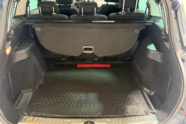 Sort Peugeot 308 fra 2010